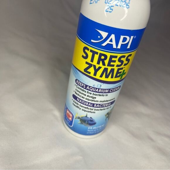 API Stress Zyme Aquarium Cleaner - Picture 2 of 6